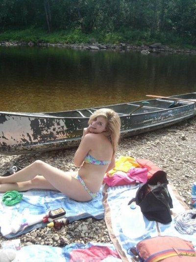 Наполнил киску своей подружки горячей жидкостью