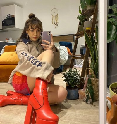 Фото без одежды от раздетой красотки