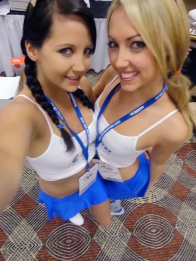 Привлекательные красотки в чувственных ситуациях!