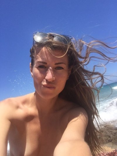 Интимные снимки худенькой красотки в солярии: частные фото для взрослых