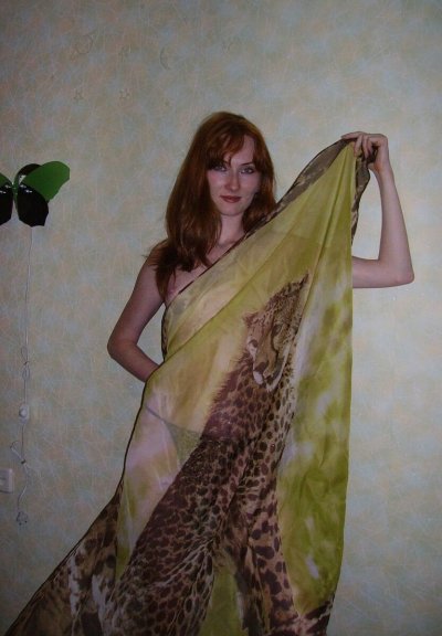 Фото сексуальной рыжеволосой леди с небольшой грудью