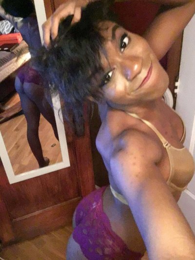 Эксклюзивные снимки привлекательной мулатки в приватной обстановке