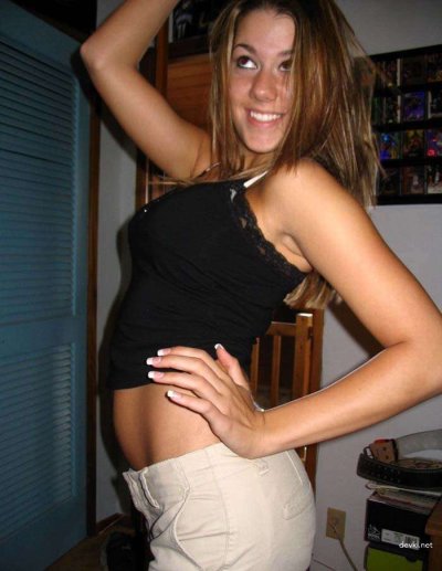 Интимные фото молодой леди