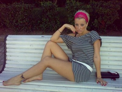 Соблазнительные снимки привлекательной шатенки: горячие фото для взрослых