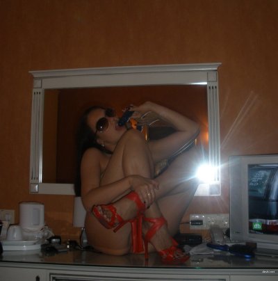 Любовные игры парочки в отеле запечатлены на камеру