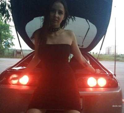 Интимные снимки похотливой темноволосой красавицы