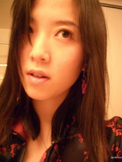 Очаровательная азиатская красавица без одежды на экране!