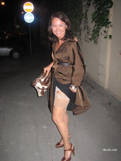 Зрелая тётка в 52 года хочет трахаться — горячие фото