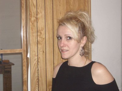 Опытная блондинка обожает делать минет