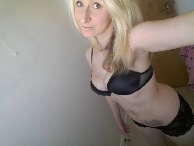 Сексуальные снимки зрелой блондинки без одежды в домашних условиях
