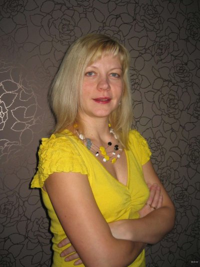 Зрелая красотка продемонстрировала невероятную гибкость и растяжку!