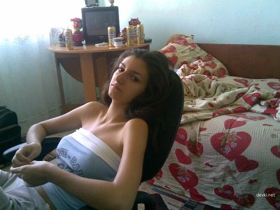 Привлекательная девушка из Армении