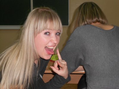 Опубликовали откровенные снимки учительницы - не верьте своим глазам!