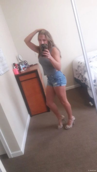 Интимные фото: нежные моменты страстной близости