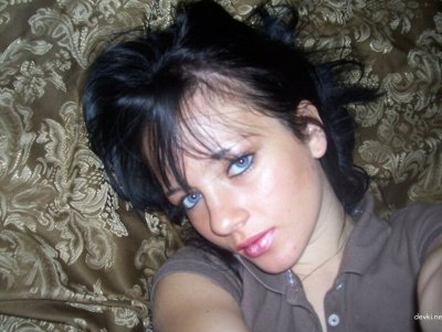 Девушка начала сосать большой член