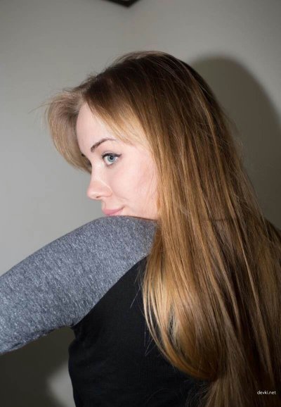 Интимное шоу горячей красотки без одежды