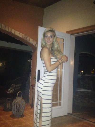 Изумительные снимки сексуальной бабенки с отпуска