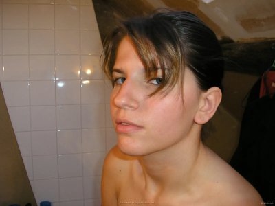 Дрочит и сосет парню: самоудовлетворение и оральный секс