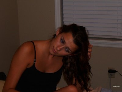 Интимные утехи с застенчивой красоткой: домашнее порно