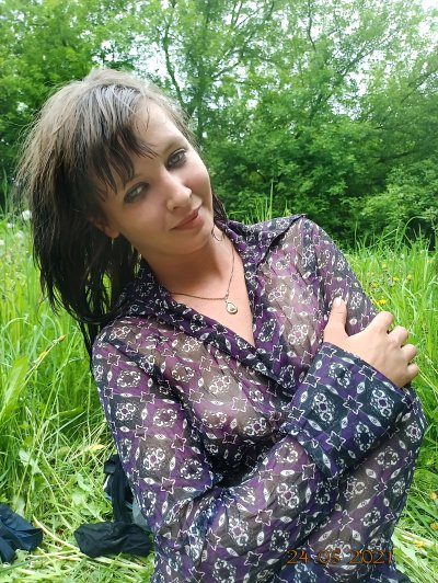 Алёна Шелест из Тамбова развлекается на свежем воздухе