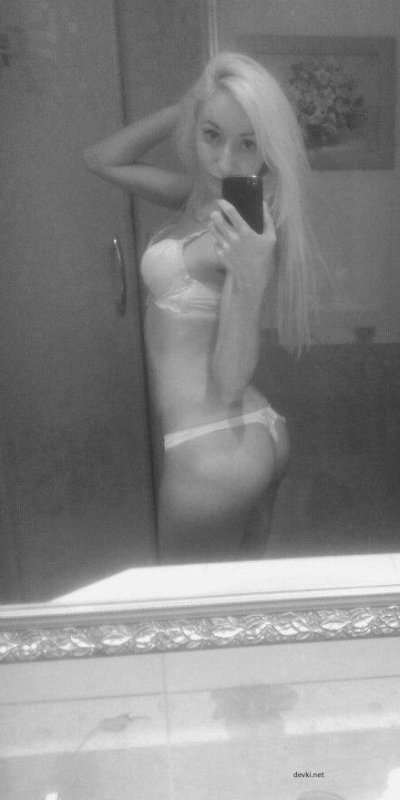 Фотки сексуальной пышечки в откровенном наряде