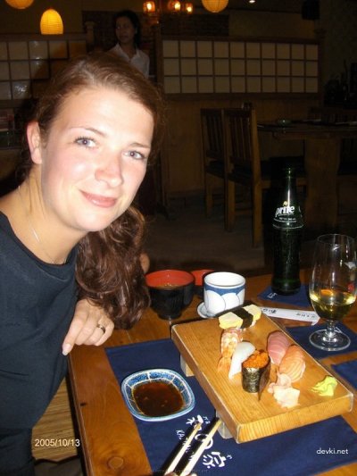 Сексуальные снимки красотки с вечеринки