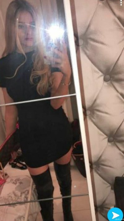 Сексуальная молодая дама - умелая в постели