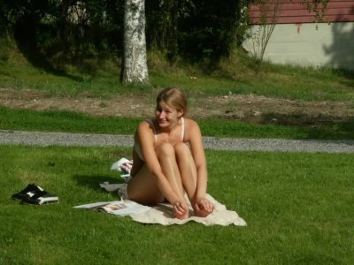 Воткнул красотку на пенис