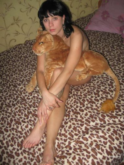 Напоил девушку молоком из пиписьки