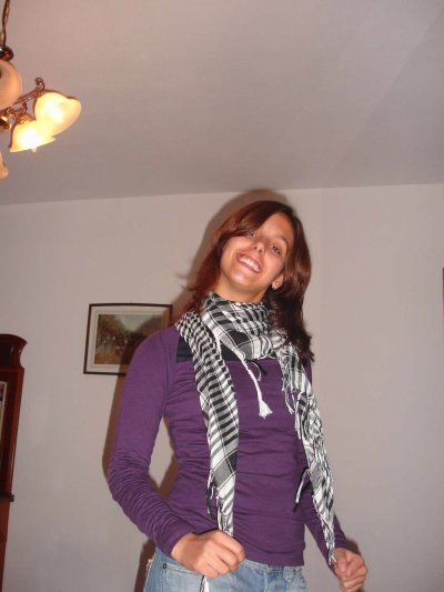 Молодая стерва отсасывает хер