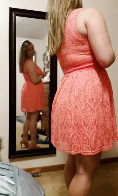 Мария делает горячие фотки для взрослых.