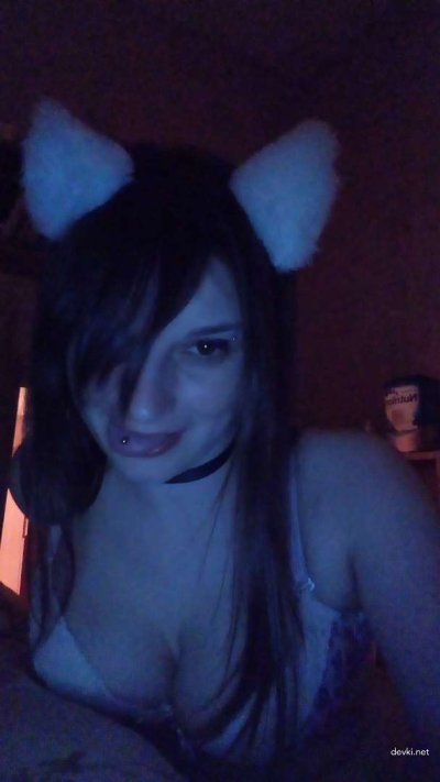 Интимные снимки опытной темноволосой красавицы