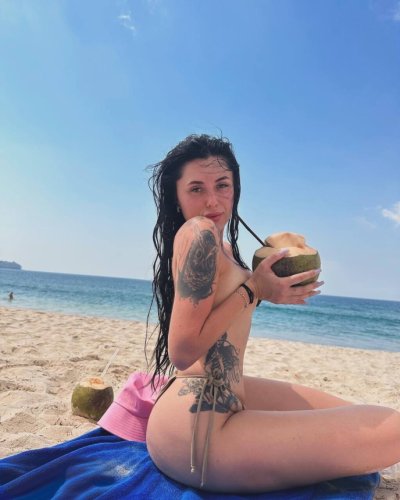 Сексапильная девушка во всей красе: откровенная подборка для взрослых 18+