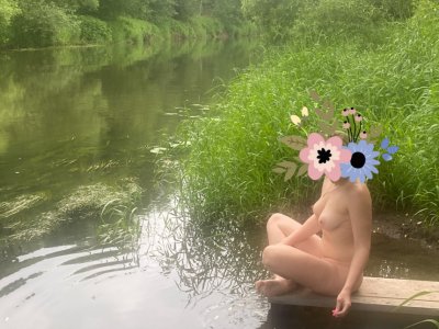 Эротические снимки моей обнаженной супруги на пляже