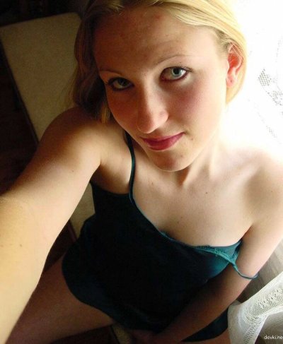 Интимные фото обнаженной красавицы в приватной обстановке