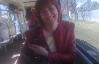 Сексапильная красотка Яна обслуживает член супруга