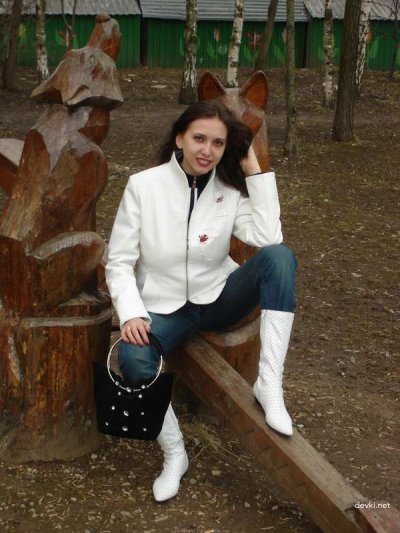 Сексапильная невеста готова развлечь всех!