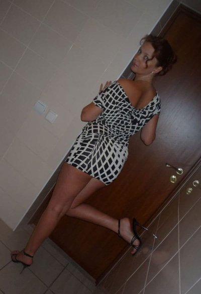 Подруга надоело на работе, пора развлечься!