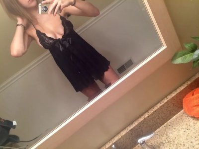 Обнаженные фото домашнего производства молодой медсестры