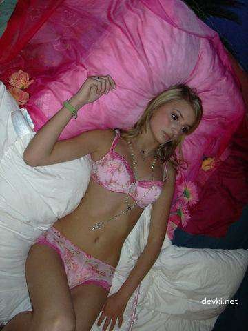 Привлекательные молоденькие в купальниках: заманчивые обольстительницы!