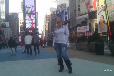 Сексуальная американская пара показывает свои интимные моменты на любительских фотографиях