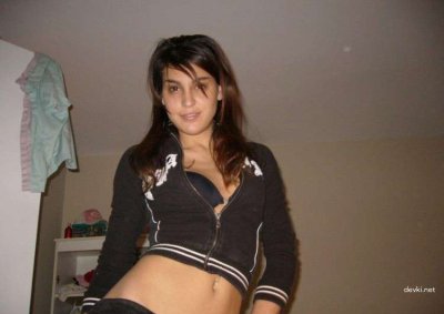 Веселая компания в джакузи: незабываемые моменты удовольствия!