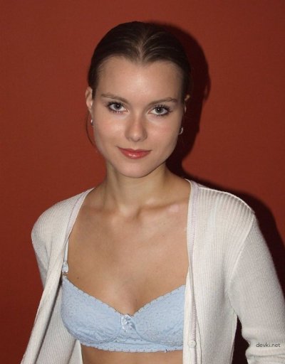 Девочка с пышной промежностью