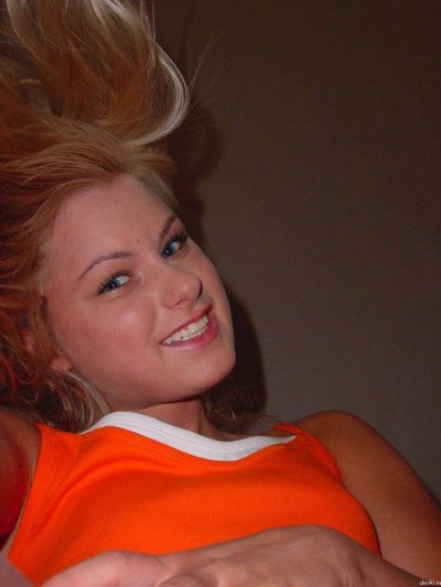 Пикантные снимки прекрасной светловолосой красотки