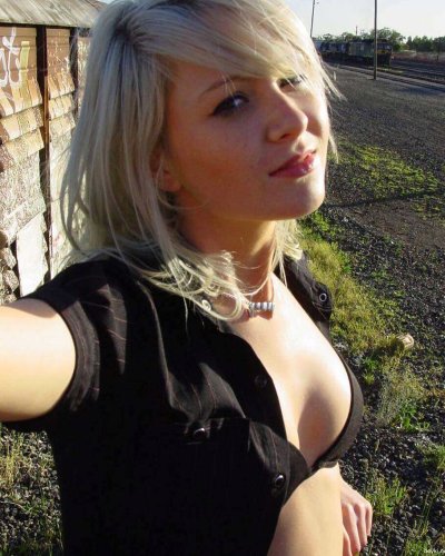 Интимные снимки прекрасной светловолосой дамы