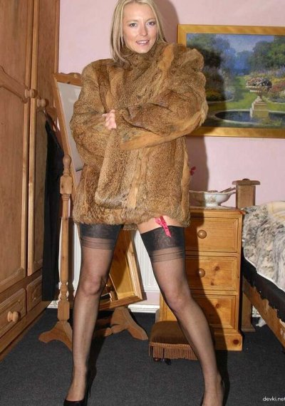 Соблазнительная дама в колготках - раскрой все свои фантазии!