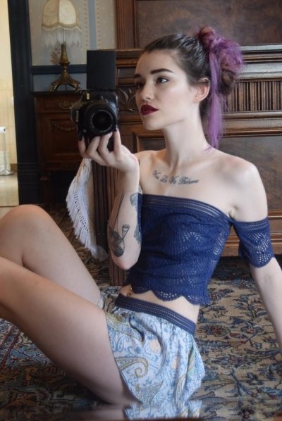 Фото обнаженной ученицы в камеру