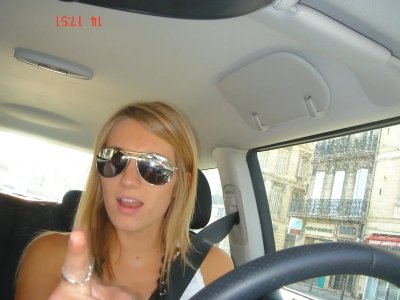 Девочка показала свои прелести без одежды на домашних снимках