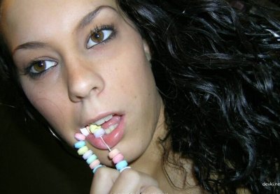 Девушка жаждет большого члена - проблема в постели!