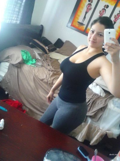 Гигантские груди красотки из США